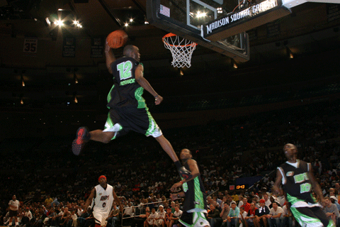 PROFESSOR-DUNK-AND1-NYC.gif